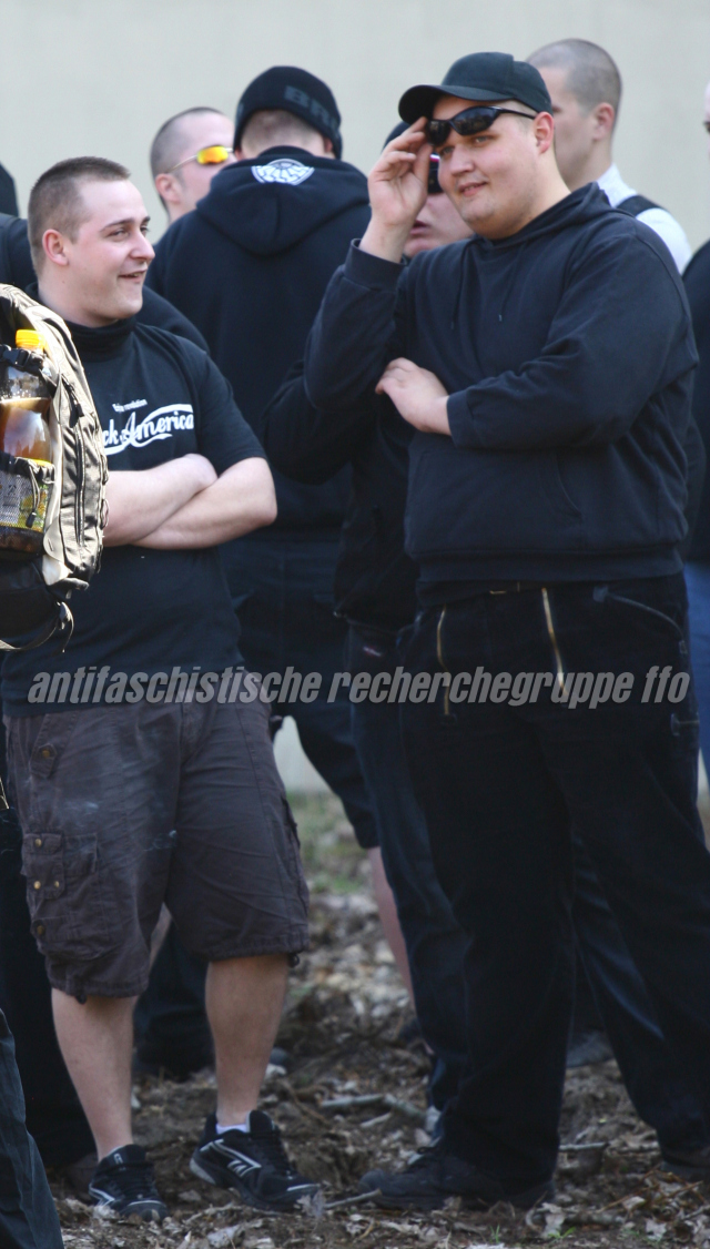 Jeffrey Windolf (links) und Martin Schlechte wissen am 24.März 2012 noch nicht, dass ihre Demonstration in Frankfurt (Oder) nicht weit kommen wird.